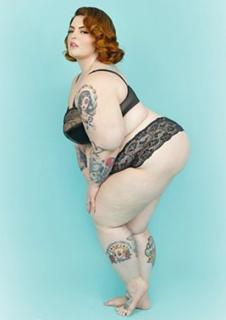 Tess Holliday feet photo 3