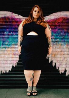 Tess Holliday feet photo 1