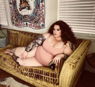 Tess Holliday feet photo 11