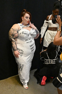 Tess Holliday feet photo 2