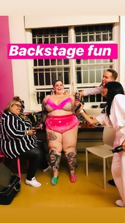 Tess Holliday feet photo 20