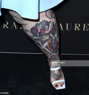 Tess Holliday feet photo 3