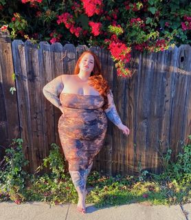 Tess Holliday feet photo 9