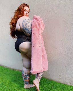 Tess Holliday feet photo 7