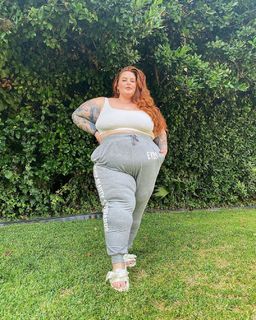 Tess Holliday feet photo 16
