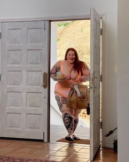 Tess Holliday feet photo 2