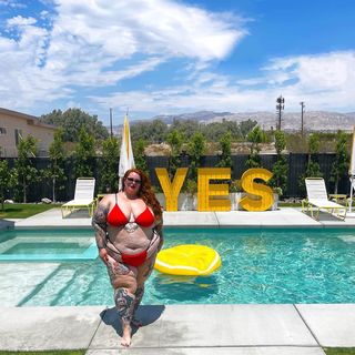 Tess Holliday feet photo 11