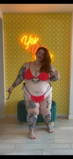 Tess Holliday feet photo 4