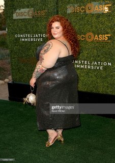 Tess Holliday feet photo 10