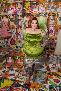 Tess Holliday feet photo 15