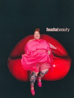 Tess Holliday feet photo 11