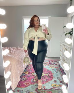 Tess Holliday feet photo 14