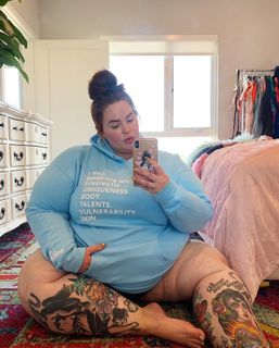 Tess Holliday feet photo 9