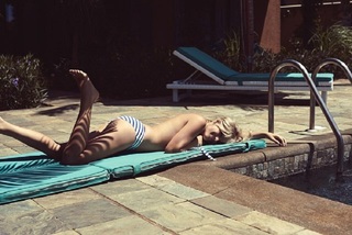Tess Milne feet photo 7