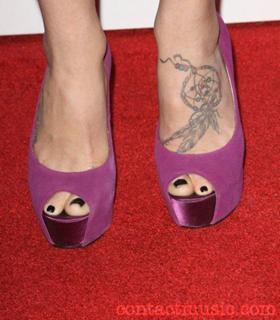 Tess Taylor feet photo 7