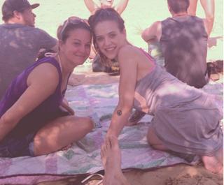 Tess Taylor feet photo 3