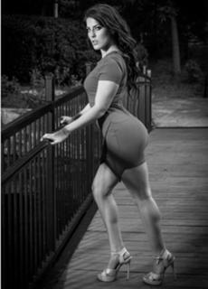 Tessa Blanchard feet photo thumbnail