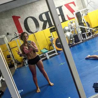 Tessa Blanchard feet photo thumbnail