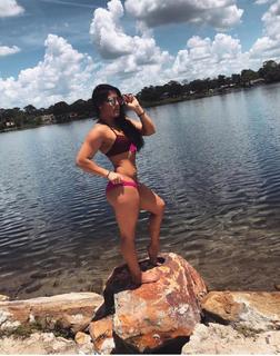 Tessa Blanchard feet photo thumbnail