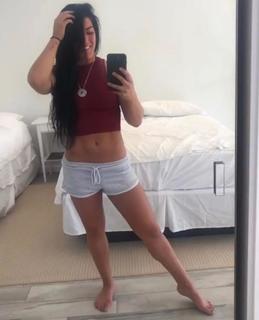 Tessa Blanchard feet photo thumbnail