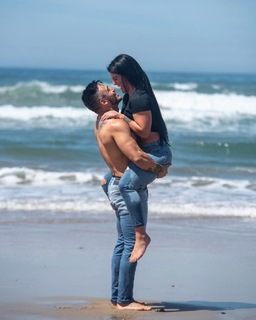 Tessa Blanchard feet photo thumbnail