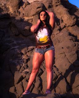 Tessa Blanchard feet photo thumbnail