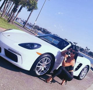 Tessa Blanchard feet photo thumbnail