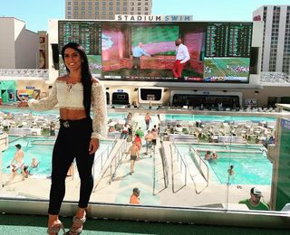 Tessa Blanchard feet photo thumbnail