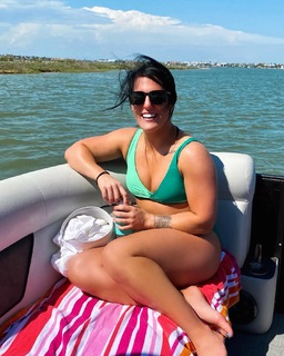 Tessa Blanchard feet photo thumbnail
