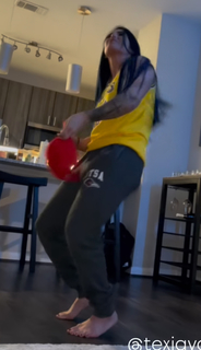 Tessa Blanchard feet photo thumbnail