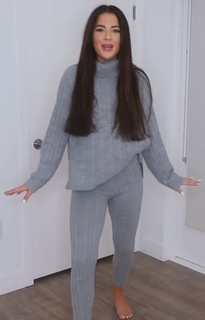 Tessa Brooks feet photo thumbnail