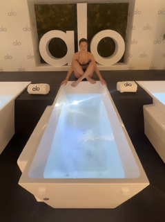 Tessa Brooks feet photo thumbnail