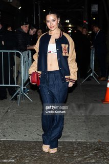 Tessa Brooks feet photo thumbnail