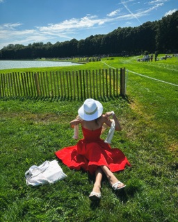 Tessa Brooks feet photo thumbnail