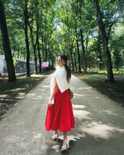 Tessa Brooks feet photo thumbnail