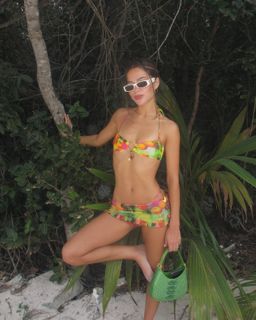 Tessa Brooks feet photo thumbnail