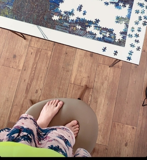 Tessa Ia feet photo 3