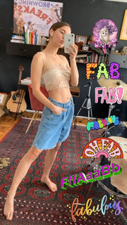 Tessa Ia feet photo 1