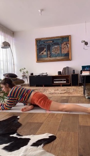 Tessa Ia feet photo 1