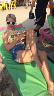 Tessa Ia feet photo 16