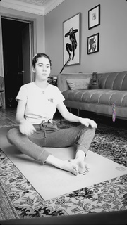 Tessa Ia feet photo 17