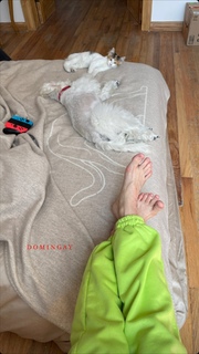 Tessa Ia feet photo 14