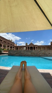 Tessa Ia feet photo 6