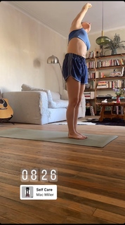 Tessa Ia feet photo 10
