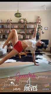 Tessa Ia feet photo 2