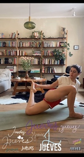 Tessa Ia feet photo 14