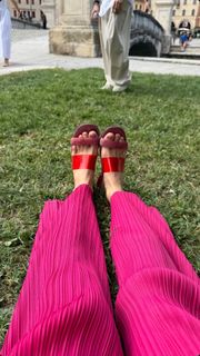 Tessa Ia feet photo 17