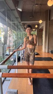 Tessa Ia feet photo 1