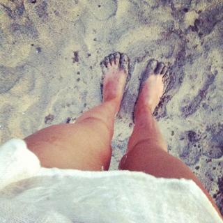 Tessa Thompson feet photo thumbnail