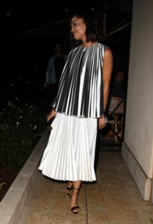 Tessa Thompson feet photo thumbnail